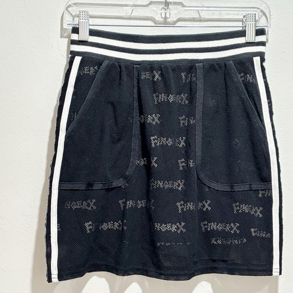 FINGERCROXX Women’s Black Mesh Overlay Pull On Skirt Pockets Logo Stripe Size XS - Picture 1 of 10